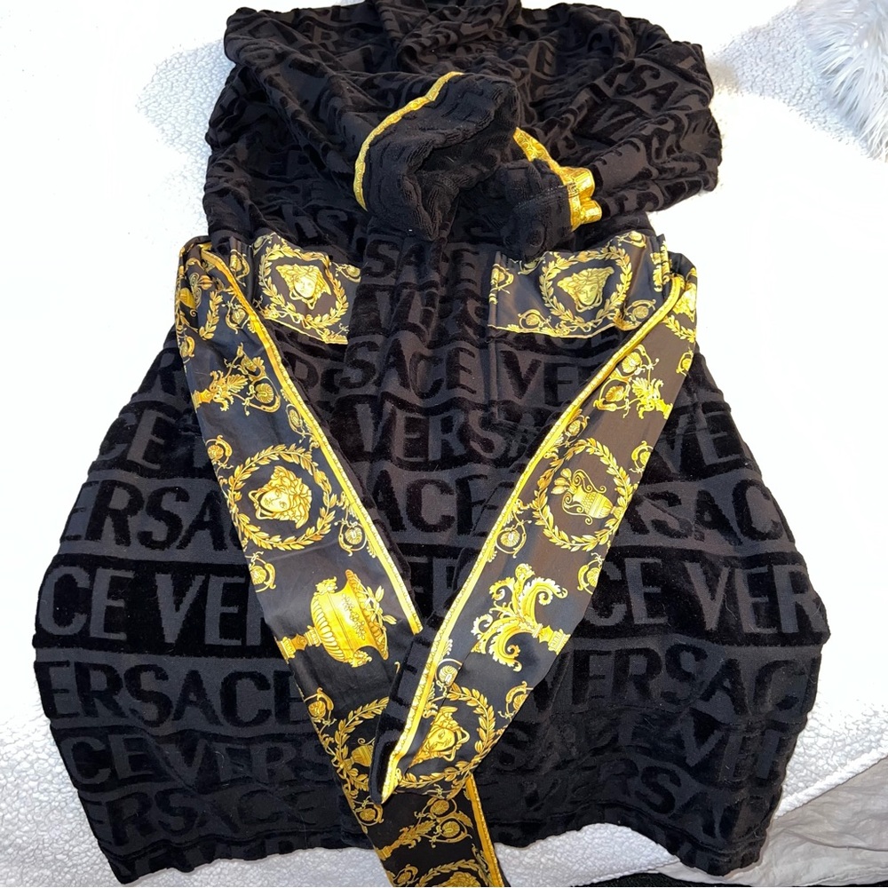 XXL Black Versace Robe